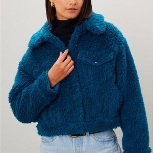 Levi’s Women’s Teal Fleece Jacket in Medium
